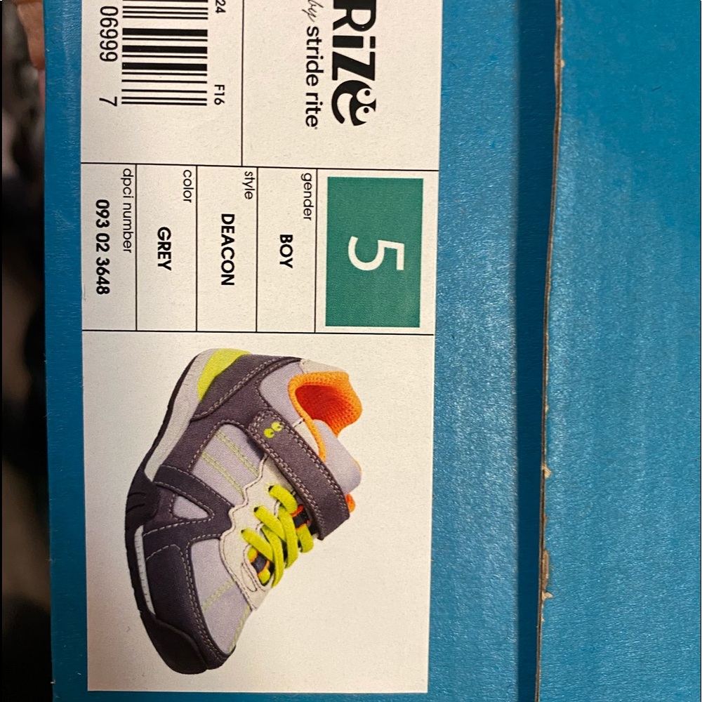 Toddler sneakers